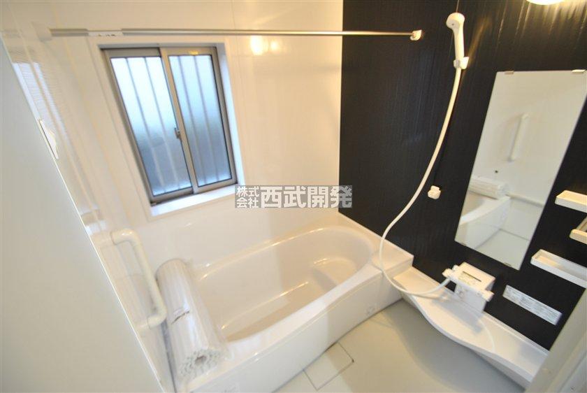 Bathroom. 1 Building bathroom (November 2013) Shooting