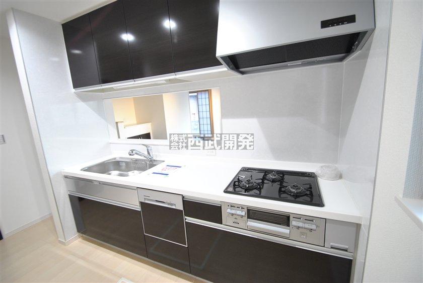 Kitchen. 1 Building Kitchen (November 2013) Shooting