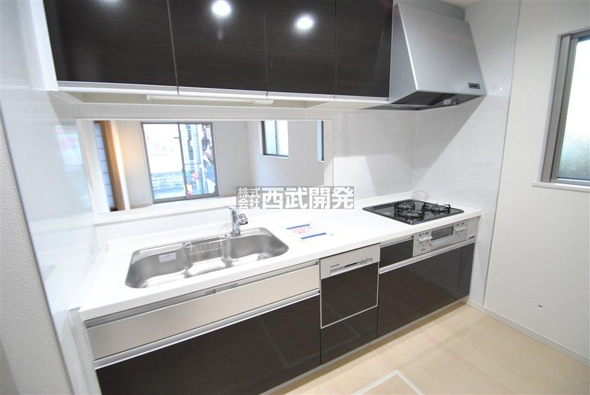 Kitchen. 1 Building Kitchen (November 2013) Shooting