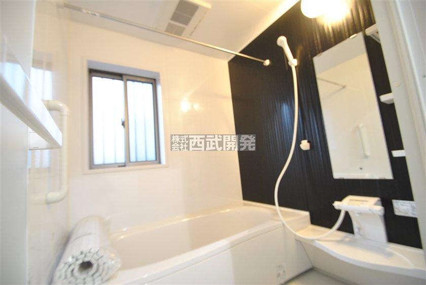 Bathroom. 1 Building bathroom (November 2013) Shooting