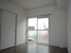 Living and room. Western-style 6 Pledge