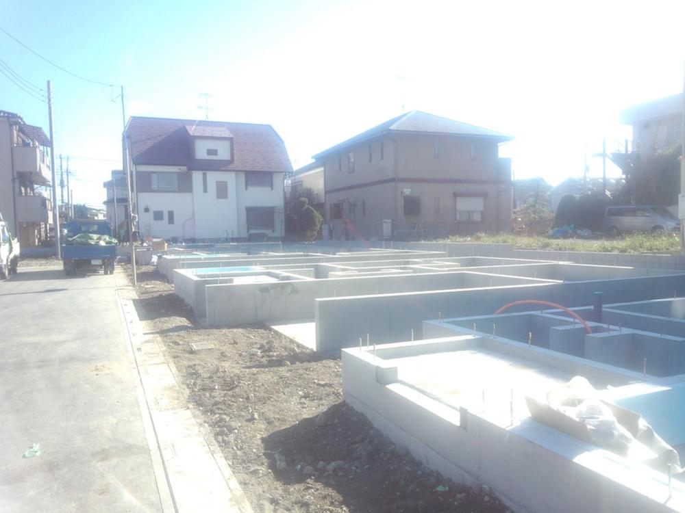 Local photos, including front road. Local (11 May 2013) Shooting