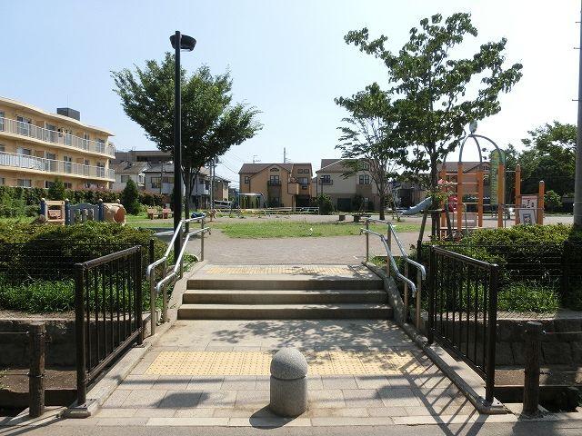 park. 396m to East Park Tajima