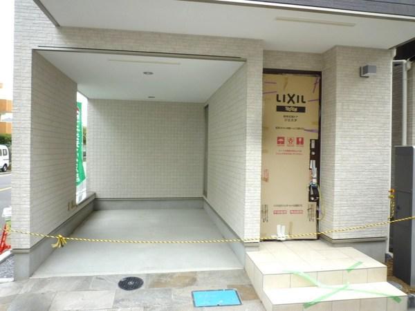 Parking lot. Local (September 2013) Shooting