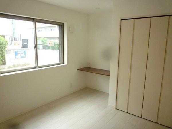 Other introspection. Indoor (September 2013) Shooting