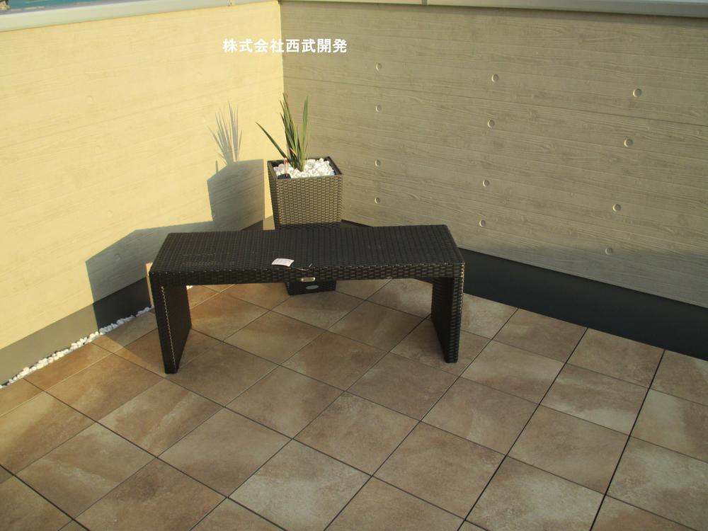 Other local. Local (11 May 2013) shooting rooftop