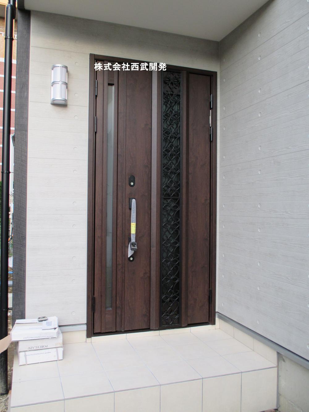 Entrance. Local (11 May 2013) Shooting