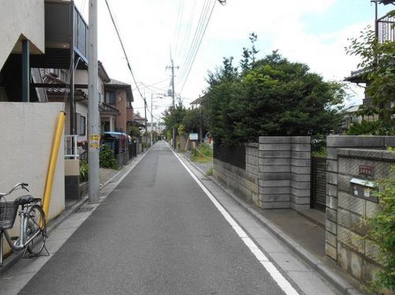 Local photos, including front road. Local front road photo