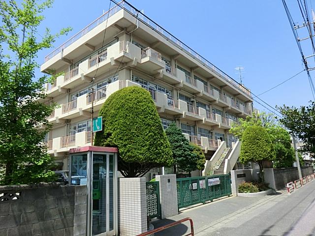 Primary school. Saitama Municipal Doai 800m up to elementary school