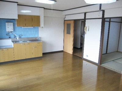 Living and room. LDK12 Pledge