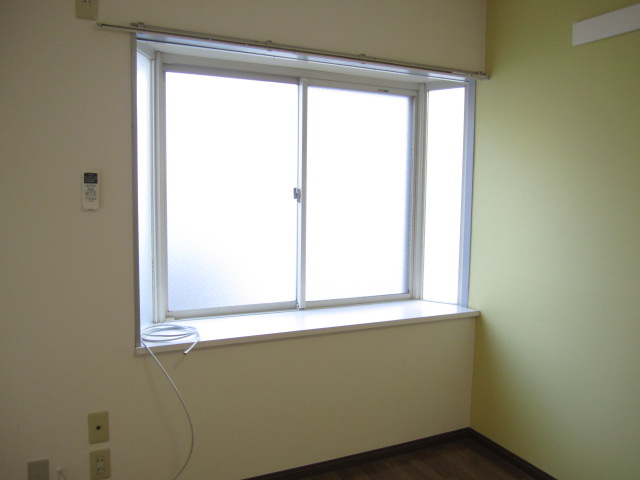 Other Equipment. With bay window