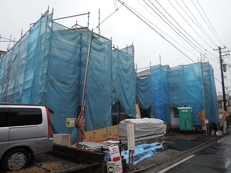 Local photos, including front road. Local (12 May 2013) Shooting