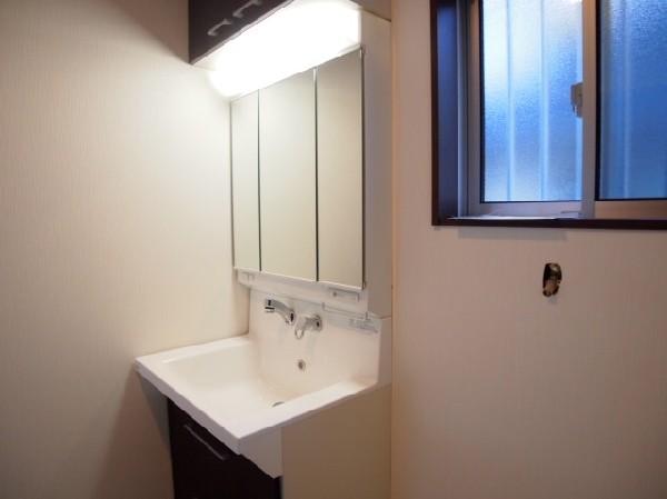 Wash basin, toilet. Washbasin with cleanliness