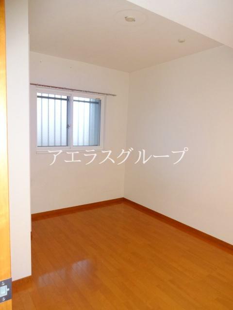 Living and room. Flooring is shining