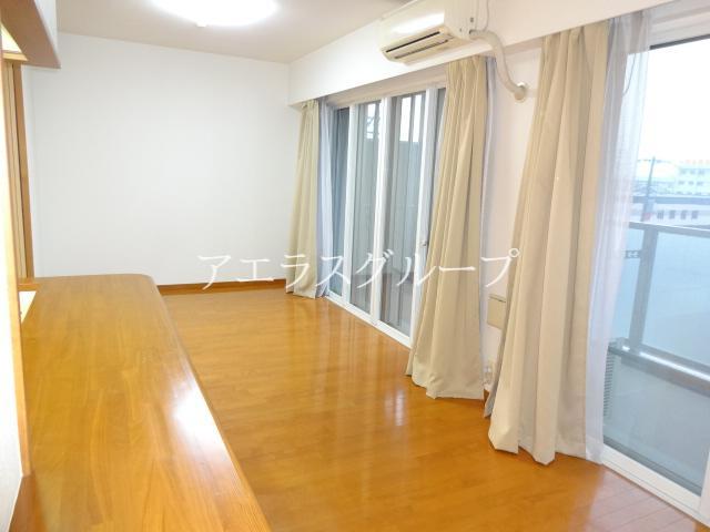 Living and room. Bright living room