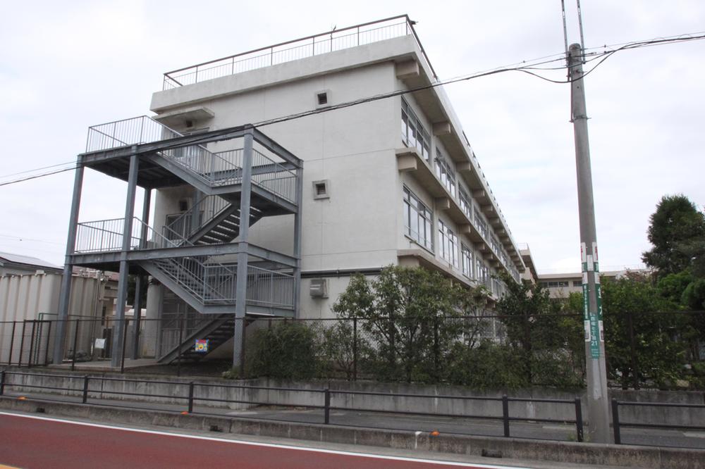 Primary school. Welcomed 1000m 120th anniversary until the Saitama Municipal Doai Elementary School, Doaikko activities is a unique primary school in actively