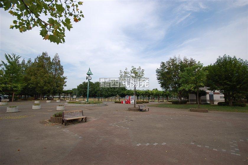 park. 790m to Hachioji park