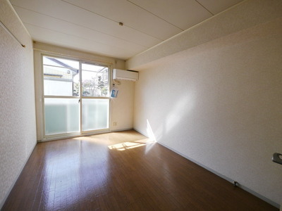 Living and room. ※ It is the same type image in the building.