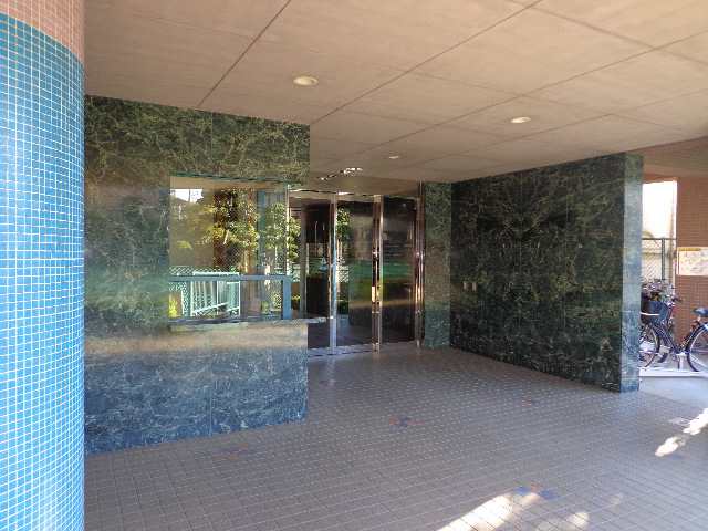 Entrance. ☆ This is an automatic lock of peace of mind ☆