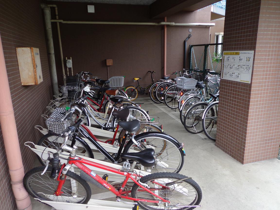 Other common areas. ☆ Bicycle-parking space ☆