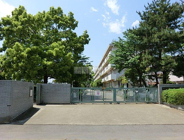 Primary school. 260m until Kanda elementary school