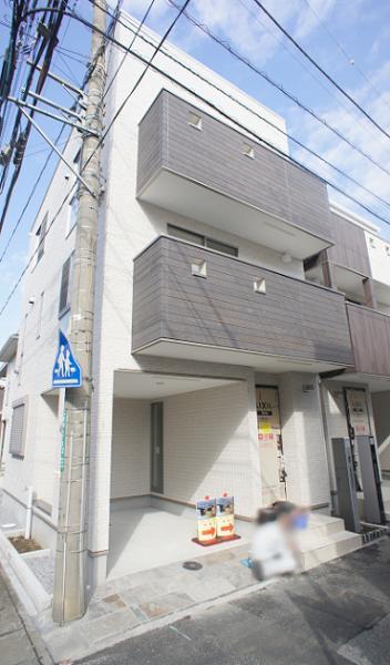 Local appearance photo