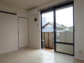 Living and room. Western-style 6 Pledge