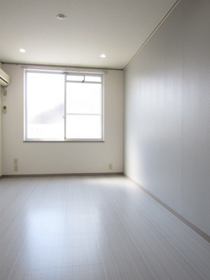 Living and room. We used the accent Cross! 