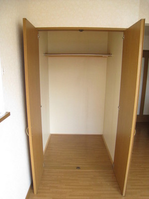 Receipt. Closet opening and closing after the depth 125cm!