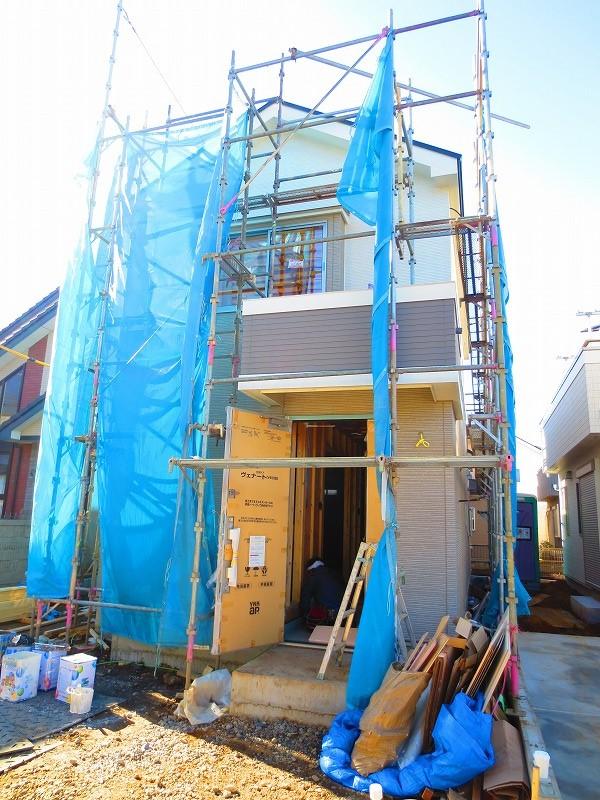 Local appearance photo. Local (12 May 2013) Shooting