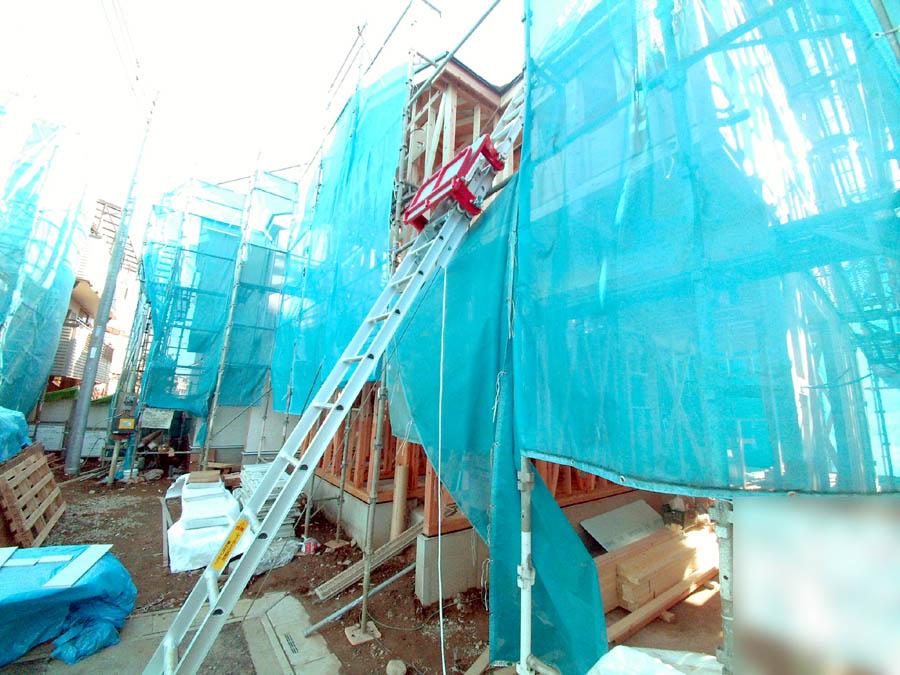 Local photos, including front road. 8 Building We offer the same use the finished model house of this property. Please feel free to contact us.