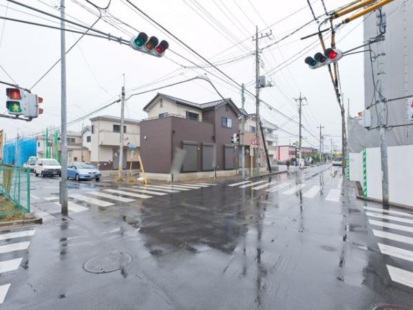 Local photos, including front road