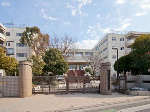 Junior high school. 490m until junior high school Municipal Kamiokubo junior high school
