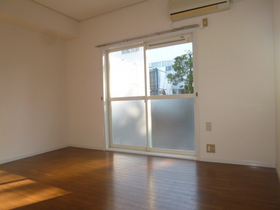 Living and room. Western-style 6 Pledge