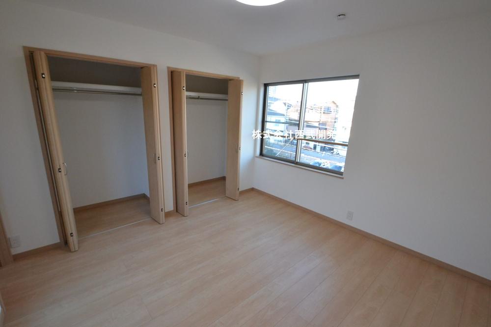 Non-living room. Indoor (12 May 2013) Shooting