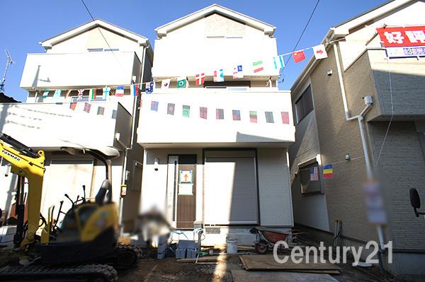Local appearance photo. Building 2