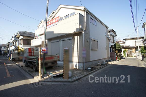 Local appearance photo. Building 3
