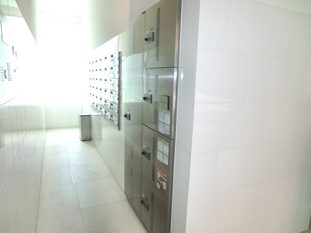 Entrance.  ☆ There is also a home delivery box ☆ 