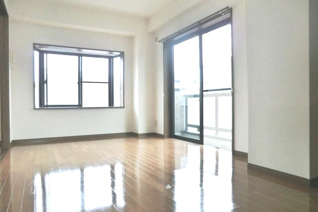 Living and room.  ☆ Good per yang ☆ 