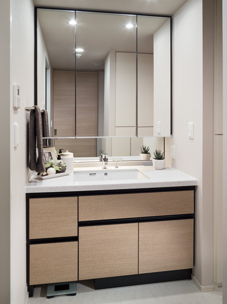Bathing-wash room.  [Pottery bowl and artificial marble counter] The vanity is, It adopted a porcelain bowl with a feeling of luxury. Counter top is artificial marble. (Model Room A type ・ Free Plan / Compensation ・ Application deadline Yes ※ Some including paid option)