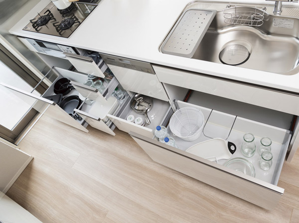 Kitchen.  [All slide storage] Easy and sisters in the back of the space, Because it is easy to take out sliding, Effectively use it without wasting space. (Model Room A type ・ Free Plan / Compensation ・ Application deadline Yes ※ Some including paid option)