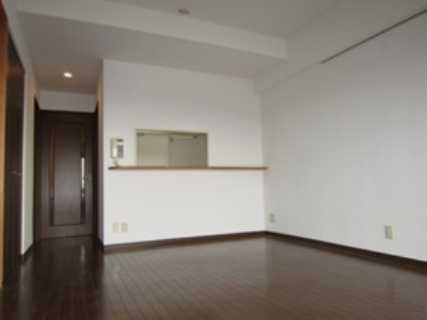 Living and room. Face-to-face kitchen the conversation is lively Flooring