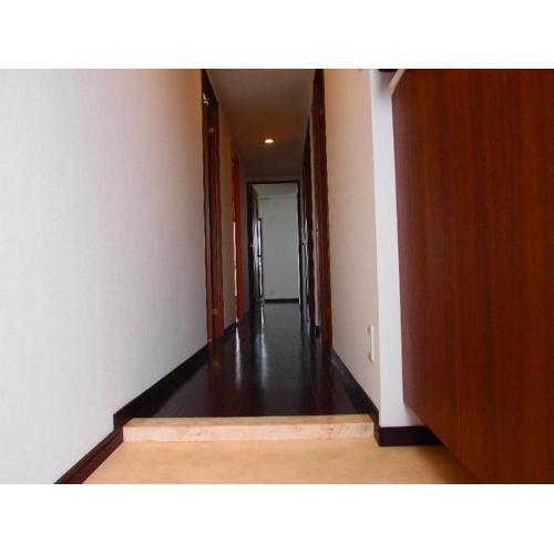 Entrance. There footgear purse.