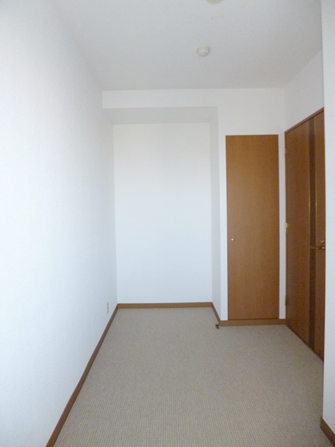 Other room space. 4.5 Pledge Western-style, Soundproof pat double sash, You play piano