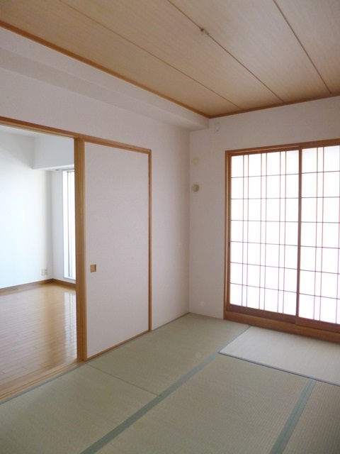 Other room space. 6 Pledge of Japanese-style room with a closet of with upper closet