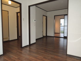Living and room. Spacious LDK11 Pledge!
