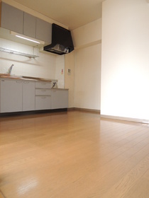 Living and room. 6 is a Pledge of kitchen.