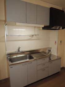 Kitchen. Gas stove is installed Friendly Kitchen.