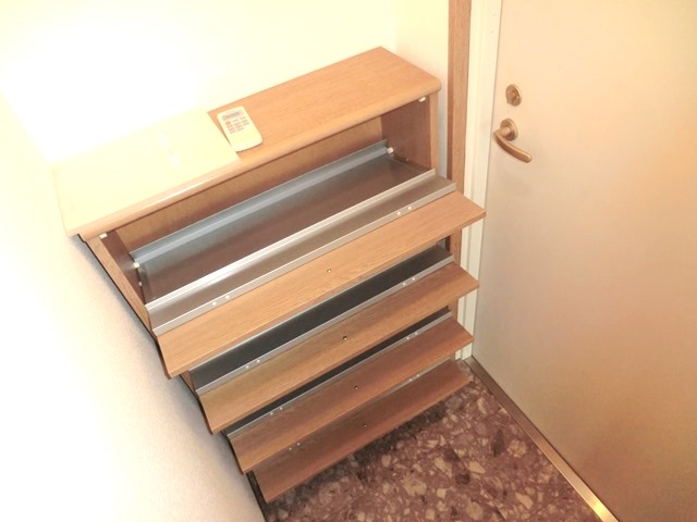 Entrance. Shoe box is equipped ☆
