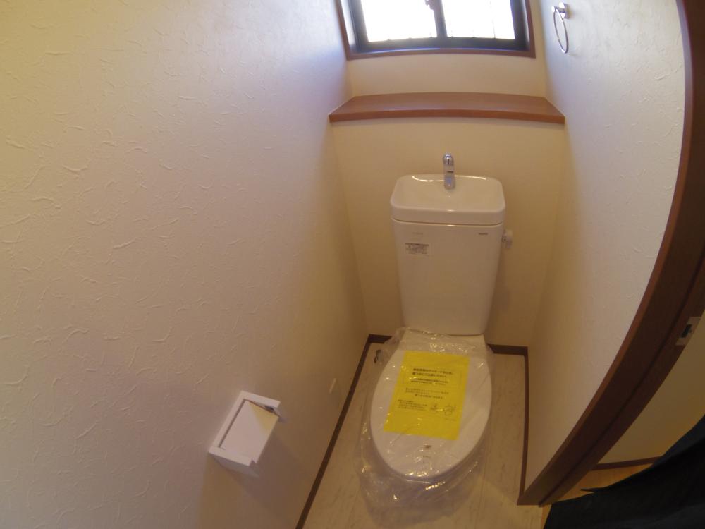 Toilet. First floor (12 May 2013) Shooting